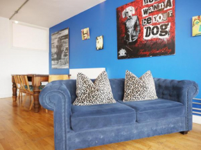 Spacious Central Loft Apartment, Close to Centre and Hospital, Great for workers